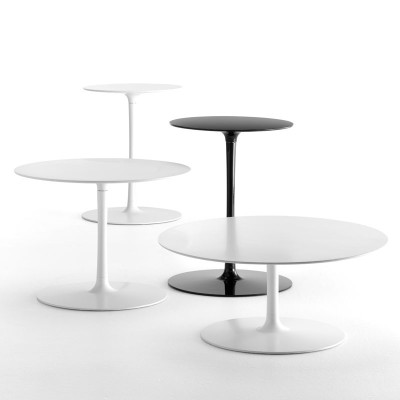Mesas Flow Low Table de MDF Italia en Moises Showroom Mesas Flow Low Table de MDF Italia en Moises Showroom