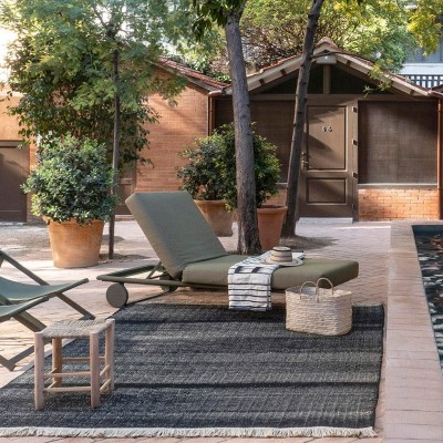exterior con Alfombra Tres Texture negro nanimarquina