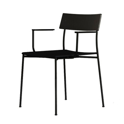 Silla con brazos Alex V2 de Omelette Editions en Moises Showroom Silla con brazos Alex V2 de Omelette Editions en Moises Showroom