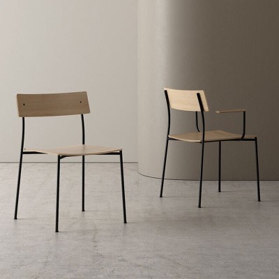Silla con brazos Alex V2 de Omelette Editions en Moises Showroom Silla con brazos Alex V2 de Omelette Editions en Moises Showroom