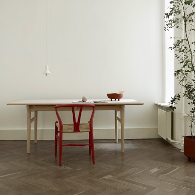 Silla Wishbone CH24 de Carl Hansen edición especial Soft color Rojo