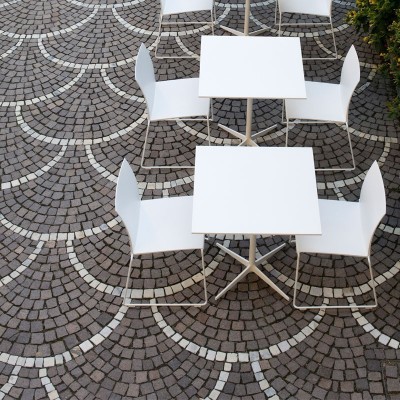 Silla de exterior M1 de MDF Italia en Moises Showroom Silla de exterior M1 de MDF Italia en Moises Showroom