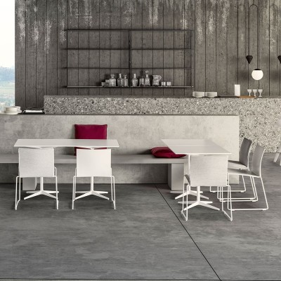 Silla de exterior M1 de MDF Italia en Moises Showroom Silla de exterior M1 de MDF Italia en Moises Showroom
