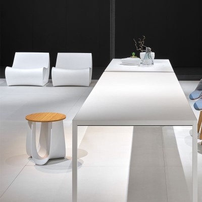 Sillón Sign Matt de MDF Italia en Moises Showroom Sillón Sign Matt de MDF Italia en Moises Showroom