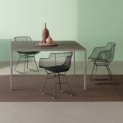 Silla Flow Filo Slim bronce de MDF Italia en Moises Showroom Silla Flow Filo Slim bronce de MDF Italia en Moises Showroom