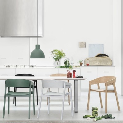 Silla Cover Armchair de Muuto acabado Roble , verde y gris Silla Cover Armchair de Muuto acabado Roble , verde y gris