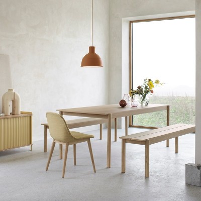 Tavolo lineare Wood di Muuto Tavolo lineare Wood di Muuto