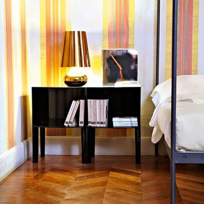 Pequena mesa lateral Ghost Buster Kartell Pequena mesa lateral Ghost Buster Kartell