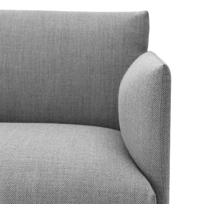 Outline Chair poltrona con base nera di Muuto Outline Chair poltrona con base nera di Muuto