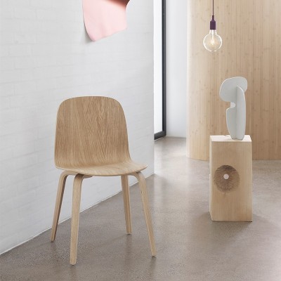 Visu chair wood base de Muuto en Moises Showroom Visu chair wood base de Muuto en Moises Showroom