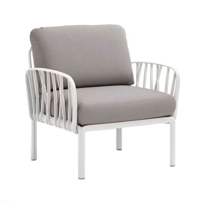 Komodo Poltrona de Nardi en Moises Showroom estructura blanco Komodo Poltrona de Nardi en Moises Showroom estructura blanco