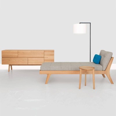 Aparador Low Atelier de Zeitraum en Roble macizo  en Moises Showroom