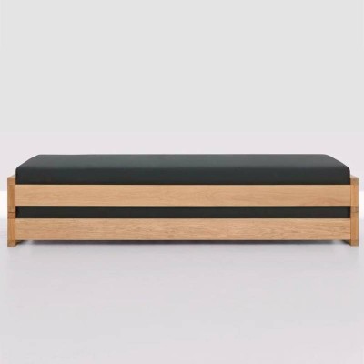 Cama apilable Guest de Zeitraum en Moises Showroom Cama apilable Guest de Zeitraum en Moises Showroom