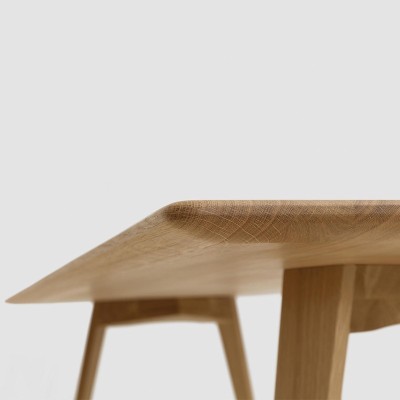 Mesa de comedor Twist Rectangular de Zeitraum Mesa de comedor Twist Rectangular de Zeitraum