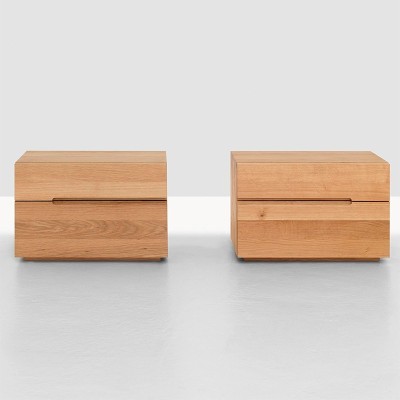 Mesilla Nightstand de Zeitraum en roble disponible en Moises Showroom Mesilla Nightstand de Zeitraum en roble disponible en Moises Showroom