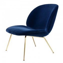 Beetle Lounge Chair velvet de Gubi acabado terciopelo en Moises Showroom Beetle Lounge Chair velvet de Gubi acabado terciopelo en Moises Showroom