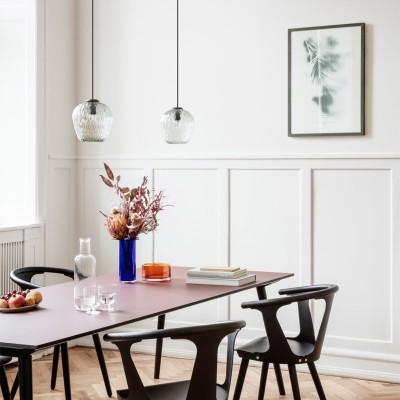 comedor con lámparas de suspensión Blown SW3 y SW4