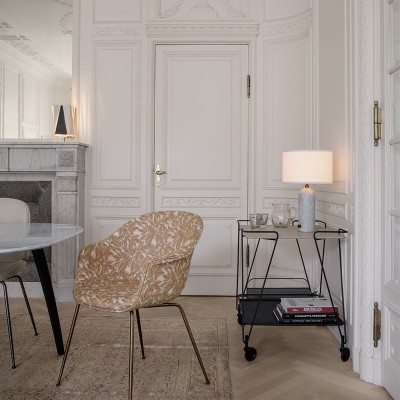 Lámpara de mesa Gravity Table Lamp de Gubi Lámpara de mesa Gravity Table Lamp de Gubi
