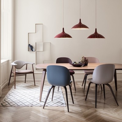 Dedal Shelf de Gubi en ambiente 5 Moises Showroom Dedal Shelf de Gubi en ambiente 5 Moises Showroom