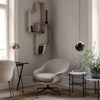 Dedal Shelf de Gubi en ambiente 1 Moises Showroom Dedal Shelf de Gubi en ambiente 1 Moises Showroom