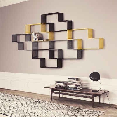 Dedal Shelf de Gubi en ambiente 3 Moises Showroom Dedal Shelf de Gubi en ambiente 3 Moises Showroom
