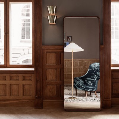 Aplique 9464 Wall Lamp de Gubi en Moises Showroom Aplique 9464 Wall Lamp de Gubi en Moises Showroom