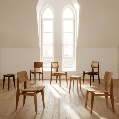 Silla C-Chair Dining Chair de Gubi sin tapizado en Moises Showroom Silla C-Chair Dining Chair de Gubi sin tapizado en Moises Showroom