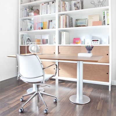 silla Gas piel blanca con pie cromado ruedas Stua silla Gas piel blanca con pie cromado ruedas Stua