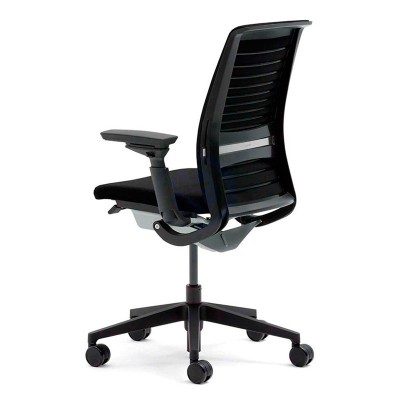 Silla de oficina Think de Steelcase en Moises Showroom Silla de oficina Think de Steelcase en Moises Showroom