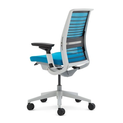 Silla Think de Steelcase con respaldo de malla en Moises Showroom Silla Think de Steelcase con respaldo de malla en Moises Showroom
