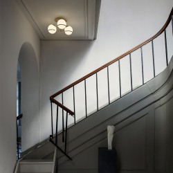 Aplique Le Sfere Modelo 2042/3 de Astep escalera acabado negro Aplique Le Sfere Modelo 2042/3 de Astep escalera acabado negro