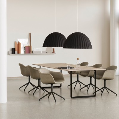 Poltrona de fibra Cadeira de base giratória sem retorno automático de Muuto Poltrona de fibra Cadeira de base giratória sem retorno automático de Muuto