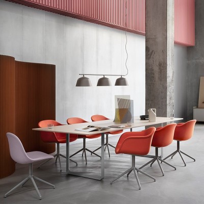 Poltrona de fibra Cadeira de base giratória sem retorno automático de Muuto Poltrona de fibra Cadeira de base giratória sem retorno automático de Muuto