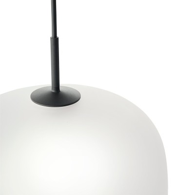 Lámpara Rime 37 black de Muuto en Moises Showroom Lámpara Rime 37 black de Muuto en Moises Showroom