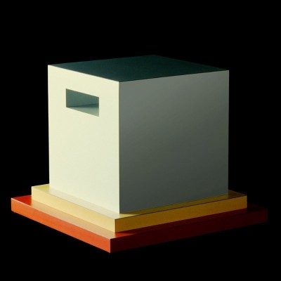 Mesita Cream Memphis Milano Ettore Sottsass. En Moises Showroom. Mesita Cream Memphis Milano Ettore Sottsass. En Moises Showroom.