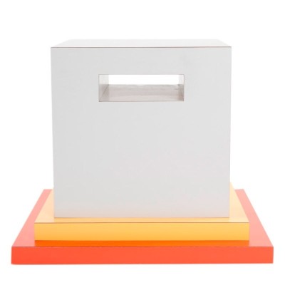 Mesa auxiliar Cream Memphis Milano Ettore Sottsass. Mesa auxiliar Cream Memphis Milano Ettore Sottsass.