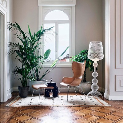 Poltrona de madeiraKartell K Poltrona de madeiraKartell K