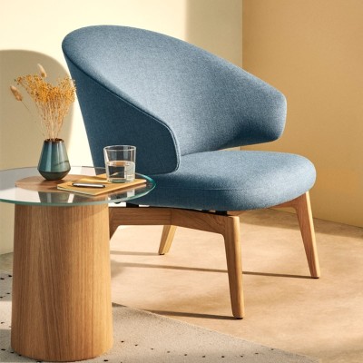 ambiente Stub mesa auxiliar Fritz Hansen roble lacado ambiente Stub mesa auxiliar Fritz Hansen roble lacado