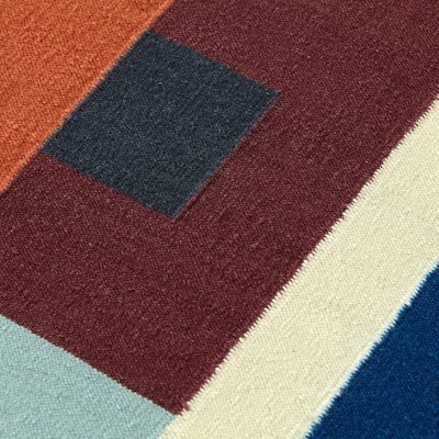 Detalle Kilim Zoe Sool de Gan Rugs en Moises Showroom Detalle Kilim Zoe Sool de Gan Rugs en Moises Showroom