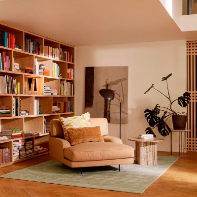 Flaneur Lounge chair de Gubi en Moises Showroom Flaneur Lounge chair de Gubi en Moises Showroom