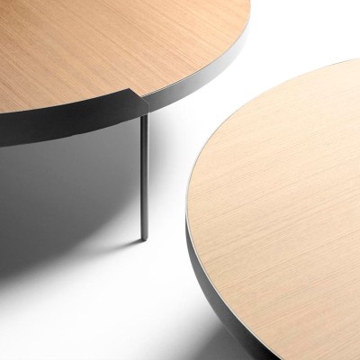 detalle pata y copete mesa Gau Treku detalle pata y copete mesa Gau Treku