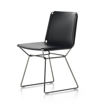 Silla Neil Leather Chair negro de MDF Italia Silla Neil Leather Chair negro de MDF Italia
