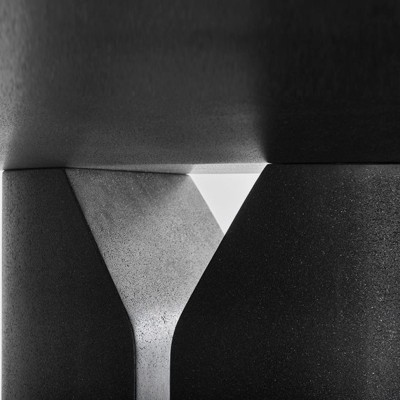 detalle base simétrica mesa comedor NVL ovalada MDF Italia negra detalle base simétrica mesa comedor NVL ovalada MDF Italia negra