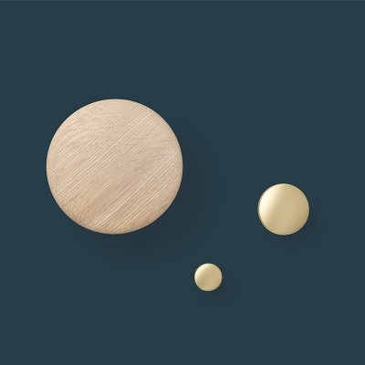 Percheros Dots Metal Set of 5 de Muuto en Moises Showroom Percheros Dots Metal Set of 5 de Muuto en Moises Showroom