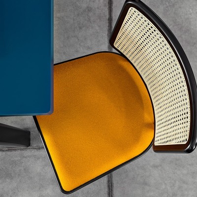 detalle silla Sölden lacada negra GTV Thonet Vienna detalle silla Sölden lacada negra GTV Thonet Vienna