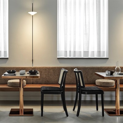 ambiente restaurante con sillas Sölden Gebruder Thonet Vienna ambiente restaurante con sillas Sölden Gebruder Thonet Vienna