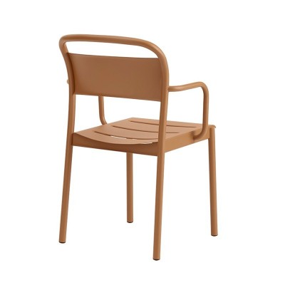 Silla con brazos Linear Steel Burnt Orange de Muuto en Moises Showroom Silla con brazos Linear Steel Burnt Orange de Muuto en Moises Showroom