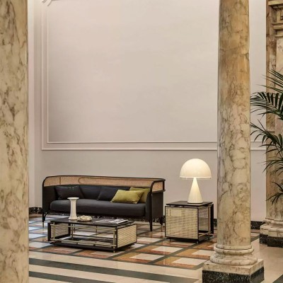 salón con mesas auxiliares Wiener Box GTV Thonet Vienna