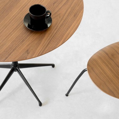 detalle mesa Marea nogal Stua