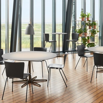 Silla Vico Duo de Fritz Hansen en Moises Showroom Silla Vico Duo de Fritz Hansen en Moises Showroom